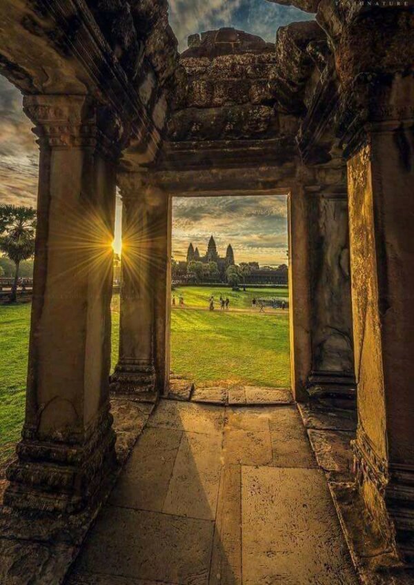 Bakeng temple sunset